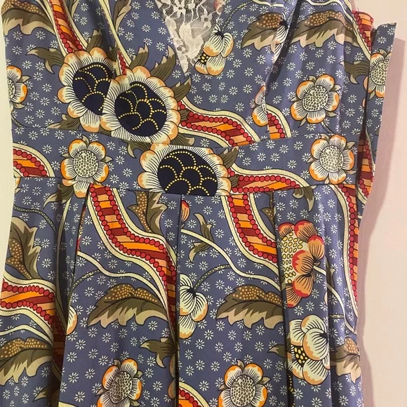 Hearts & Roses London Floral Retro Dress, Fit & Flare, USA Size 6, UK 10 - Picture 9 of 9